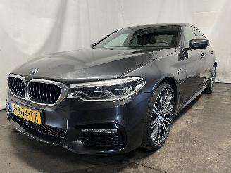 skadebil auto BMW 5-serie 5 serie (G30) Sedan 530e iPerformance (B48-B20A) [185kW]  (03-2017/06-=
2020) 2017/4