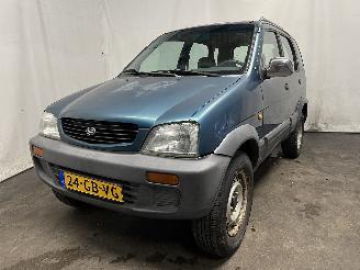 skadebil auto Daihatsu Terios Terios (J1) Terreinwagen 1.3 16V 4x4 (HC-EJ) [62kW]  (10-1997/10-2000)= 2000/9