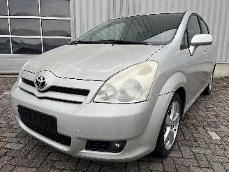 uszkodzony samochody osobowe Toyota Corolla Corolla Verso (R10/11) MPV 2.2 D-4D 16V Cat Clean Power (2AD-FHV(Euro =
4)) [130kW]  (10-2005/03-2009) 2006/4