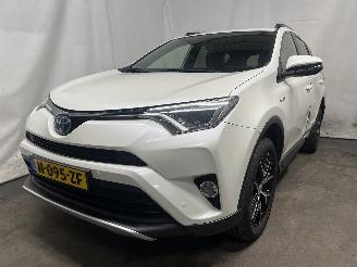 Vaurioauto  passenger cars Toyota Rav-4 RAV4 (A4) Terreinwagen 2.5 Hybrid 16V VVT-i 4x2 (2ARFXE(Euro 6)) [145k=
W]  (10-2015/01-2019) 2016/3