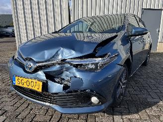uszkodzony samochody osobowe Toyota Auris Auris (E18) Hatchback 5-drs 1.8 16V Hybrid (2ZRFXE) [100kW]  (10-2012/=
03-2019) 2016/2
