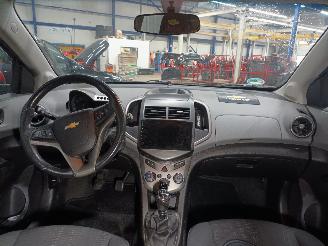 Chevrolet Aveo Aveo (300) Hatchback 1.4 16V (LDD) [74kW]  (03-2011/12-2015) picture 5