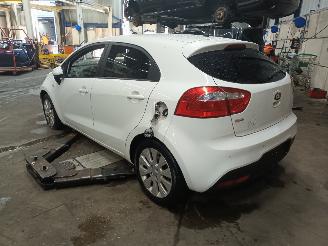 Kia Rio Rio III (UB) Hatchback 1.4 CVVT 16V (G4FA) [80kW]  (09-2011/12-2017) picture 4