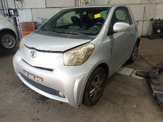 Démontage voiture Toyota iQ iQ Hatchback 3-drs 1.0 12V VVT-i (1KR-FE) [50kW]  (01-2009/12-2015) 2010/1
