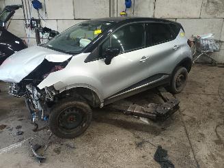 Démontage voiture Renault Captur Captur I (2R) SUV 0.9 Energy TCE 12V (H4B-B4) [66kW]  (03-2015/...) 2012