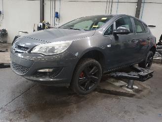 Vrakbiler auto Opel Astra Astra J (PC6/PD6/PE6/PF6) Hatchback 5-drs 1.7 CDTi 16V 110 (A17DTC) [8=
1kW]  (10-2010/...) 2014/1