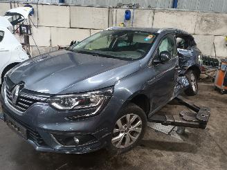 Vrakbiler auto Renault Mégane Megane IV Estate (RFBK) Combi 5-drs 1.3 TCE 140 16V (H5H-490(H5H-E4)) =
[103kW]  (01-2018/...) 2020/7