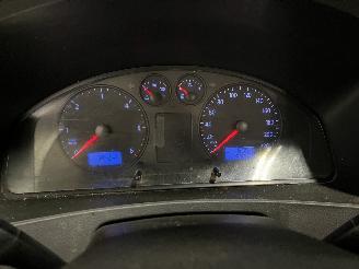 Volkswagen Transporter Transporter T5 Van 2.5 TDi (AXD) [96kW]  (04-2003/11-2009) picture 18