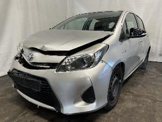 Voiture accidenté Toyota Yaris Yaris III (P13) Hatchback 1.5 16V Hybrid (1NZ-FXE) [74kW]  (03-2012/09=
-2020) 2012/11