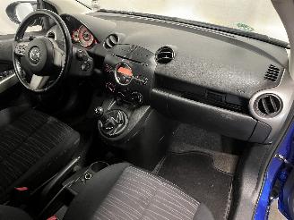 Mazda 2 2 (DE) Hatchback 1.3 16V S-VT (ZJ46) [55kW]  (10-2007/06-2015) picture 14