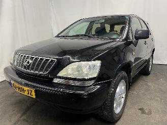 krockskadad bil auto Lexus RX RX (MCU15) SUV 300 V6 24V VVT-i (1MZ-FE) [148kW]  (10-2000/05-2003) 2002/1