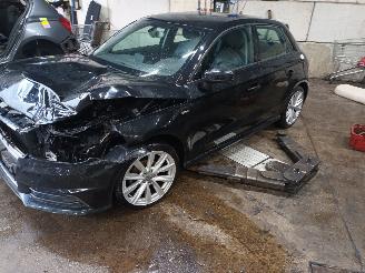 Vrakbiler auto Audi A1 A1 Sportback (8XA/8XF) Hatchback 5-drs 1.0 TFSI Ultra 12V (DKLD) [70kW=
]  (03-2015/10-2018) 2019/1