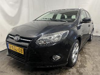 Vaurioauto  passenger cars Ford Focus Focus 3 Wagon Combi 1.6 TDCi ECOnetic (NGDB) [77kW]  (05-2012/05-2018)= 2013/4