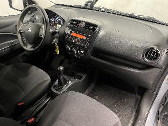Mitsubishi Space-star Space Star (A0) Hatchback 1.0 12V (3A90(Euro 5)) [52kW]  (05-2012/...)= picture 13
