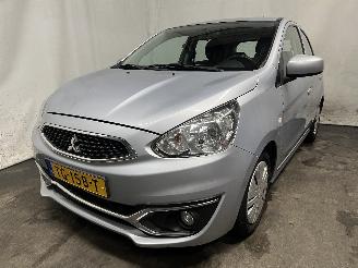 Schadeauto Mitsubishi Space-star Space Star (A0) Hatchback 1.0 12V (3A90(Euro 5)) [52kW]  (05-2012/...)= 2018/7