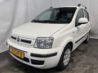 uszkodzony samochody osobowe Fiat Panda Panda (169) Hatchback 1.2, Classic (169.A.4000(Euro 5)) [51kW]  (03-20=
10/08-2013) 2011/10