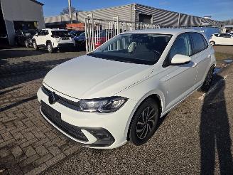 uszkodzony samochody osobowe Volkswagen Polo 1.0 TSI Life 2023/6