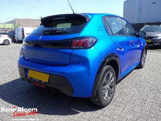 damaged passenger cars Peugeot e-208 EV Active Pack 50kWh Automaat Navi 2023/4