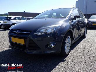 damaged passenger cars Ford Focus 1.0 Ecoboost Edition Plus Clima 125pk 2014/2