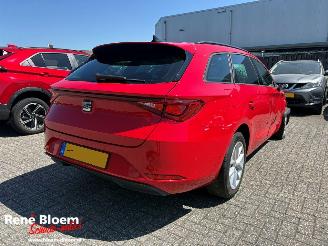 Schadeauto Seat Leon 1.0 eTSI Style Business Intense DSG-automaat 100 pk 2022/5