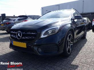 Schadeauto Mercedes GLA 180 Business Solution AMG Night Upgrade 2019/3
