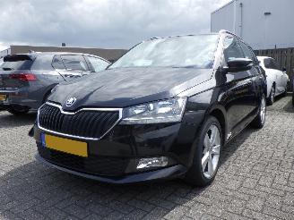 damaged passenger cars Skoda Fabia 1.0 TSI Sport Business 2020/2