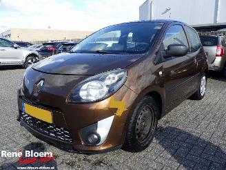 Schadeauto Renault Twingo 1.2 16V Authentique 2010/8