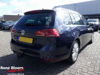 damaged passenger cars Volkswagen Golf 1.6 TDI Edition Business 2015/9