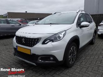 Vaurioauto  passenger cars Peugeot 2008 1.2 PureTech Navi GT-Line 2018/2