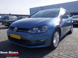 Vaurioauto  passenger cars Volkswagen Golf 1.6 TDI Variant Comfortline 110pk DSG 2014/6