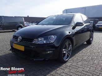 Voiture accidenté Volkswagen Golf 1.2 TSI EasyLine Clima 86pk 2014/9