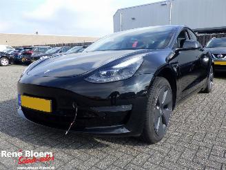 krockskadad bil auto Tesla Model 3 Long Range AWD 351pk 75 kwh 2021/6