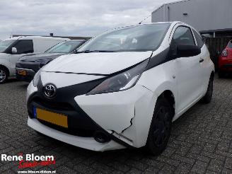 skadebil auto Toyota Aygo 1.0 VVT-i x 2017/3