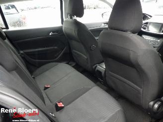 Peugeot 308 1.6 Blue HDI 120pk picture 11