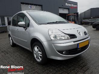 Renault Modus 1.6-16V Night & Day 111pk Automaat picture 2