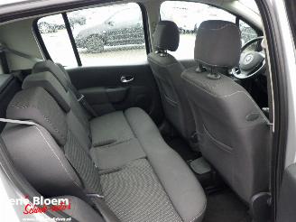 Renault Modus 1.6-16V Night & Day 111pk Automaat picture 13