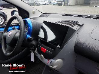 Toyota Aygo 1.0-12V Dynamic Blue picture 9