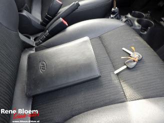 Kia Picanto 1.0 x-pect 5drs picture 9