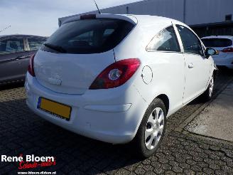 krockskadad bil auto Opel Corsa 1.2 16V Edition Airco 2011/8