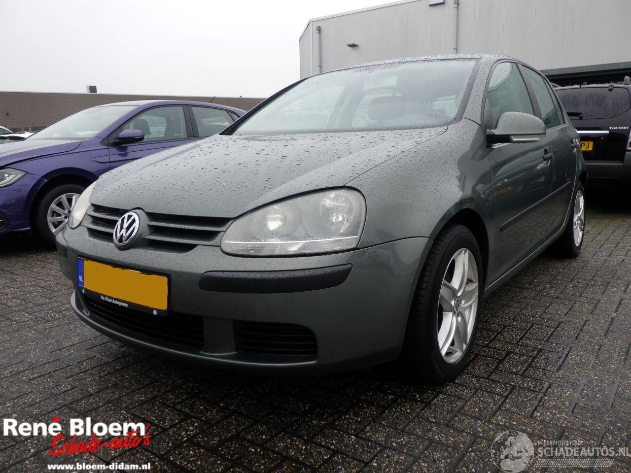 Volkswagen Golf 1.6 FSI Trendline