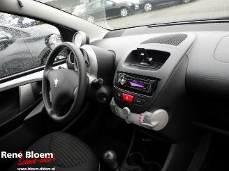 Peugeot 107 1.0 Active Airco picture 8