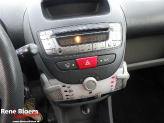 Peugeot 107 1.0-12V XR 5drs Airco picture 14