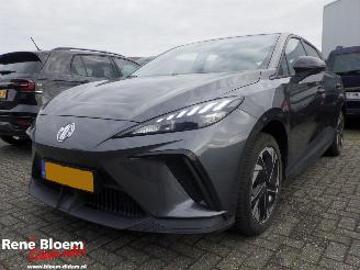 krockskadad bil auto MG 4 Electric Standard 51kwh 2023/12