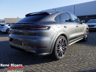 uszkodzony samochody osobowe Porsche Cayenne S E-Hybrid Coupe Full Options 519pk 2024/10
