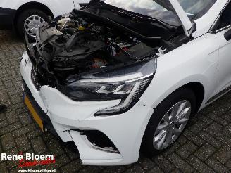 Renault Clio 1.0 TCE Intens 5drs Navi picture 8