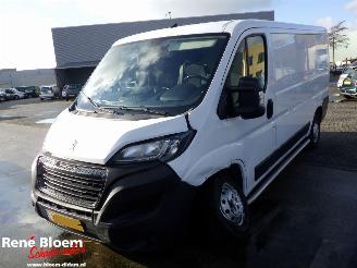 Peugeot Boxer 2.2 BlueHDI L2H1 Premium picture 4