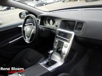 Volvo V-60 2.0 D2 Nordic+ 120pk Navi picture 7
