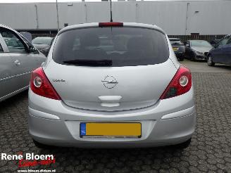 Opel Corsa 1.4 16V 111 Edition picture 6