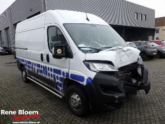 Peugeot Boxer 2.2 Blue HDI 120 L2H2 3.0T picture 2