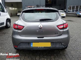 Renault Clio 0.9 TCE Expression 5drs Navi picture 3